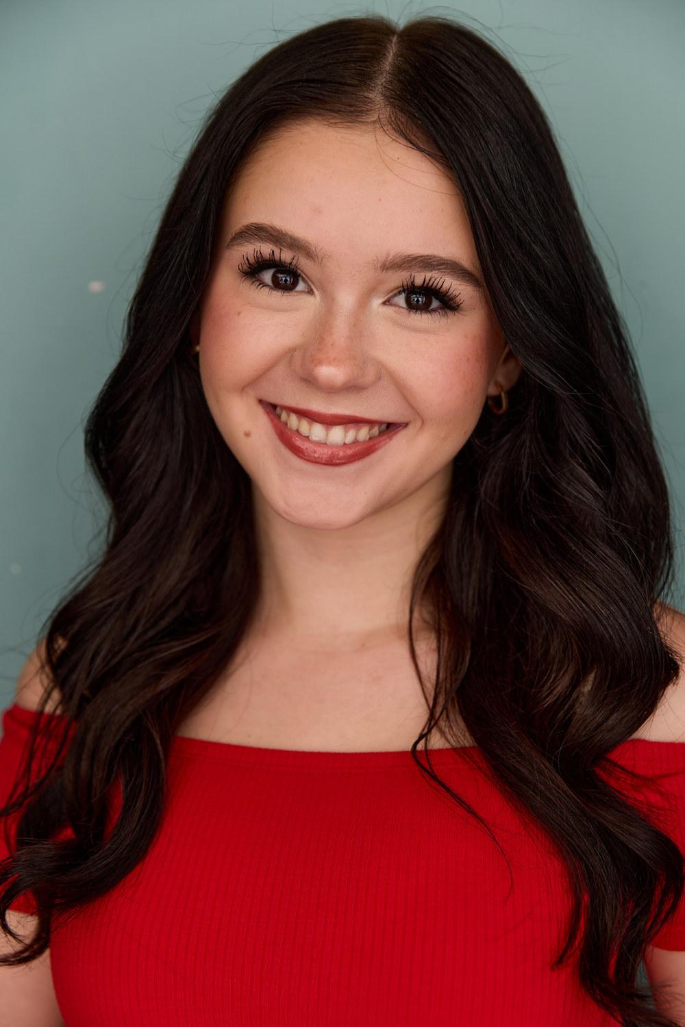 Clara Neag — headshot